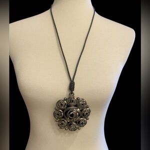 Elisa Rose Pendant Necklace
